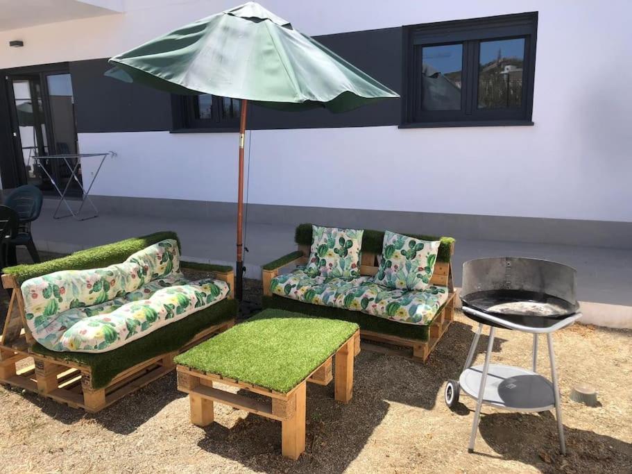 Bajo Con Jardin En Primera Linea De Playa มาลากา ภายนอก รูปภาพ