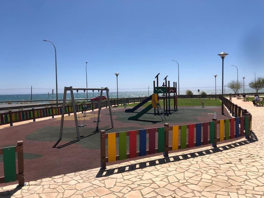 Bajo Con Jardin En Primera Linea De Playa มาลากา ภายนอก รูปภาพ